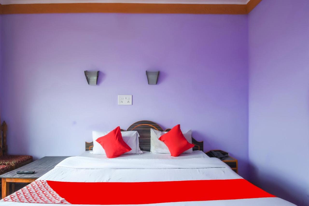 Oyo Hotel New Divine Kashmir Durgjan エクステリア 写真