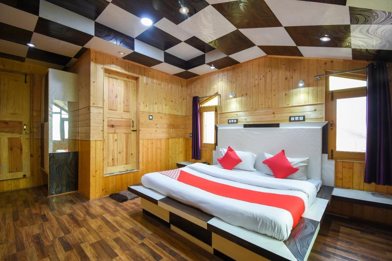 Oyo Hotel New Divine Kashmir Durgjan エクステリア 写真