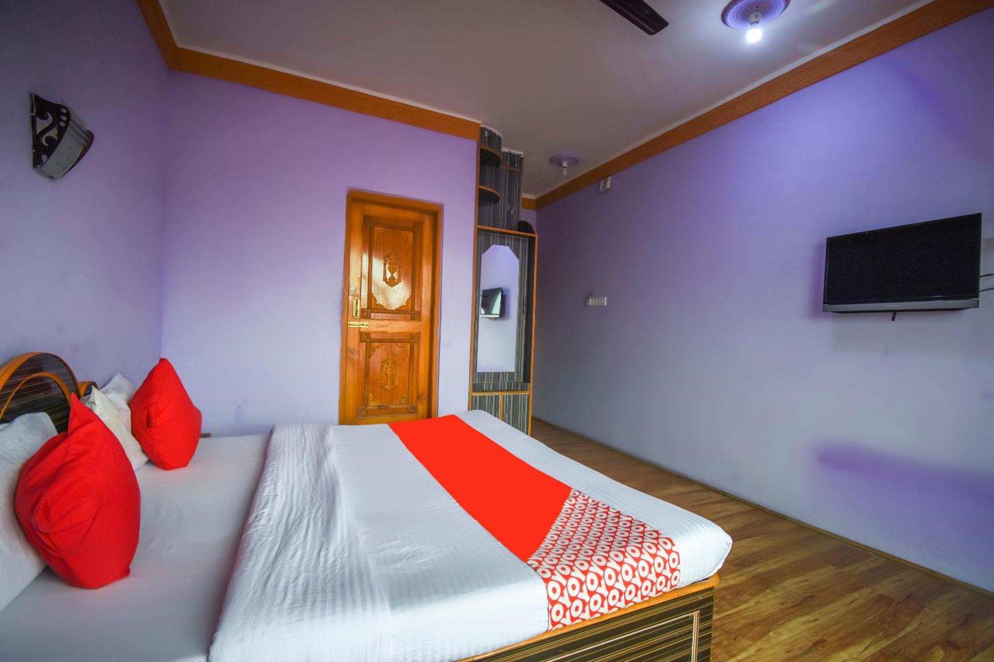 Oyo Hotel New Divine Kashmir Durgjan エクステリア 写真